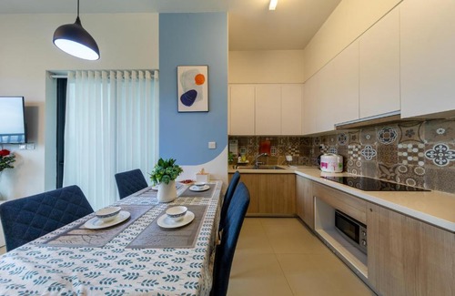 Van Giang Apartment | THOC Ecopark Blue home-2012A with Golf course view