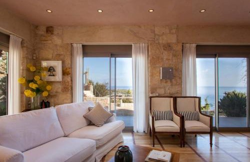 Agia Pelagia House | Thomais Resort: 2 Stone Villas with a Private Swimming Pool