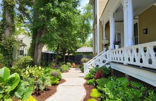Historic Downtown Savannah Bed & Breakfast | Thomas Weihs Haus