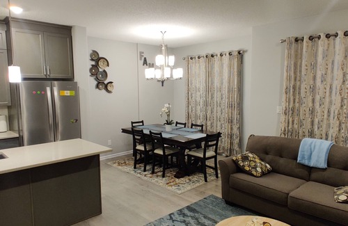 West Edmonton House | Three (3) Bed West Edmonton Home Away from Home