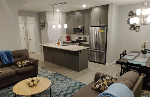 West Edmonton House | Three (3) Bed West Edmonton Home Away from Home