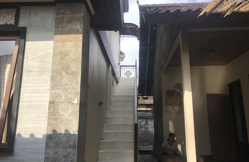 Ubud City-Centre Hotel | Three Ayu Family House