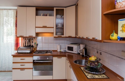 Kastel Kambelovac Apartment | Three bedroom apartment with air-conditioning Kaštel Kambelovac, Kaštela (A-20942-a)