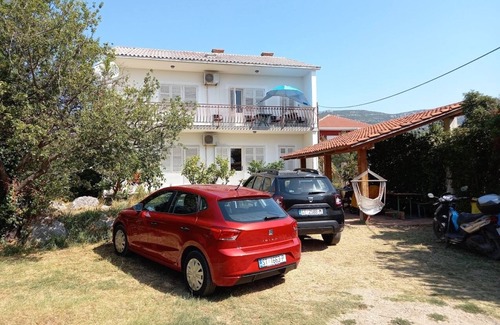 Kastela Apartment | Three bedroom apartment with terrace Kaštel Stari, Kaštela (A-6059-b)