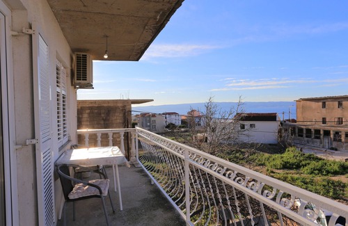 Podstrana Apartment | Three bedroom apartment with balcony and sea view Podstrana, Split (A-17053-b)