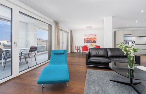 Zweisimmen Nr Gstaad Apartment | Three Bedroom Apartment in Gstaad with Mountain View 2
