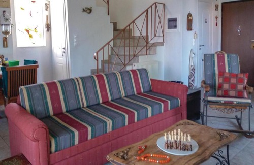 Theologos Apartment | Three-Bedroom Apartment in Theologos
