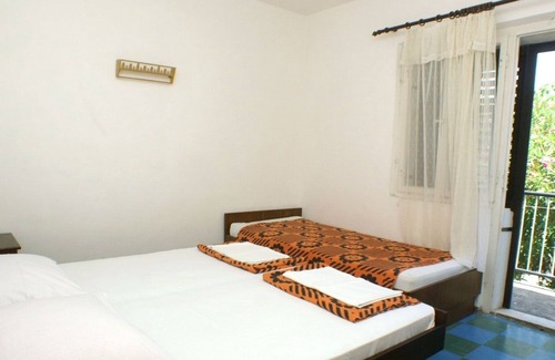 Drace Apartment | Three bedroom apartment with terrace and sea view Drače, Pelješac (A-4561-a)