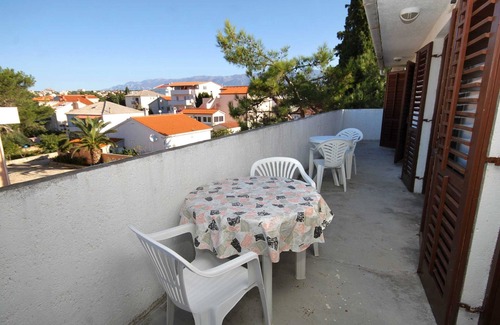 Zrce Apartment | Three bedroom apartment with balcony Novalja, Pag (A-9350-b)