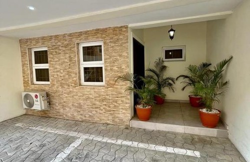 Ikeja Apartment | Three Bedroom Apartment in Ikeja GRA