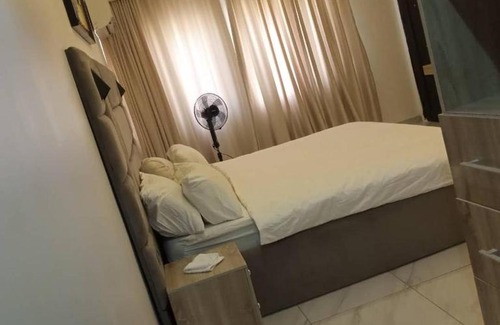 Ikeja Apartment | Three Bedroom Apartment in Ikeja GRA