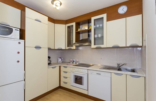 Vranjic Apartment | Three bedroom apartment with balcony Split (A-13957-a)