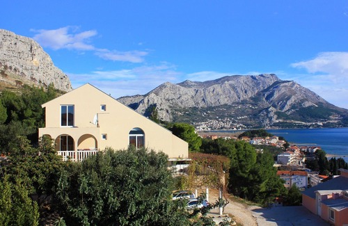Duce Apartment | Three bedroom apartment with terrace and sea view Duće, Omiš (A-4663-b)