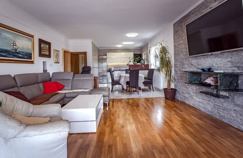 Kampor Apartment | Three bedroom apartment with terrace Kampor, Rab (A-23600-a)