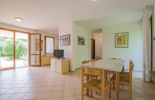 Isola Albarella House | Three-Bedroom Holiday Home in Albarella RO