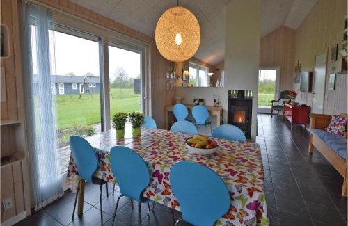 Krejbjerg House | Three-Bedroom Holiday Home With A Fireplace In Ejstrupholm