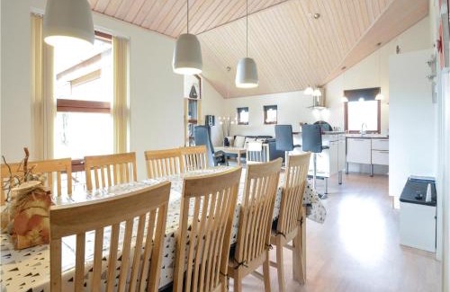 Vinderup House | Three-Bedroom Holiday Home In Vinderup