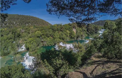 Zaboric House | Three-Bedroom Holiday Home In Zaboric