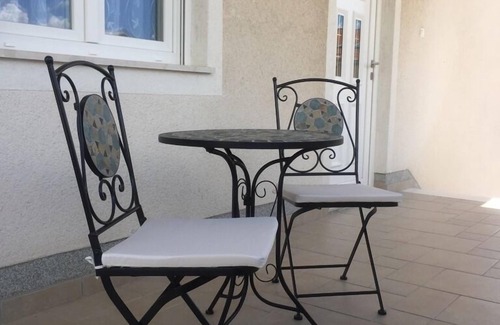 Kastel Kambelovac Apartment | Three bedroom apartment with terrace and sea view Kaštel Kambelovac, Kaštela (A-15480-a)