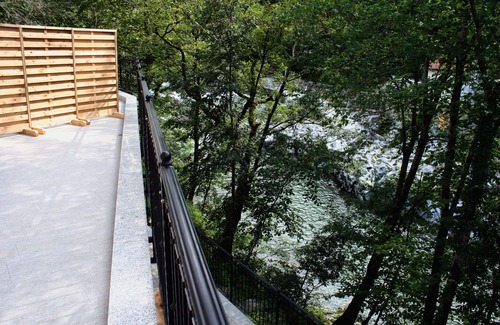 Tolmin Apartment | Three Bedroom RiverView Apartment with Balcony