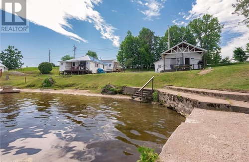 Port Loring Cottage | "THREE LAKES," Yours to discover with the turn of a key! #7
