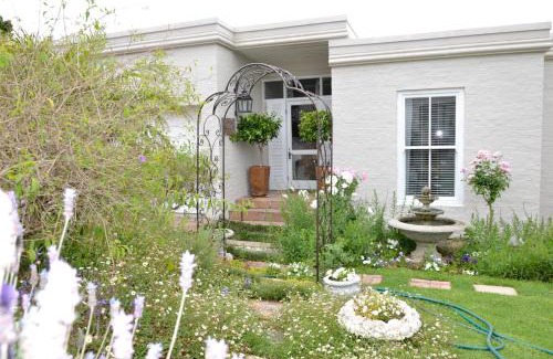 Eversdal Bed & Breakfast | Three Oaks