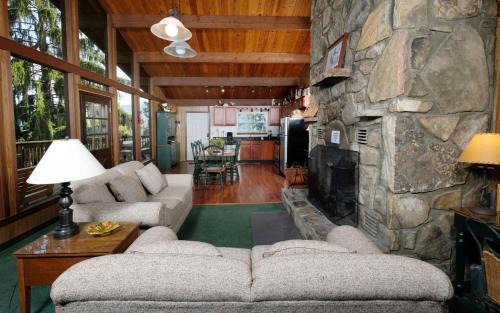 Chalet Village Villa | Three Pines 2139