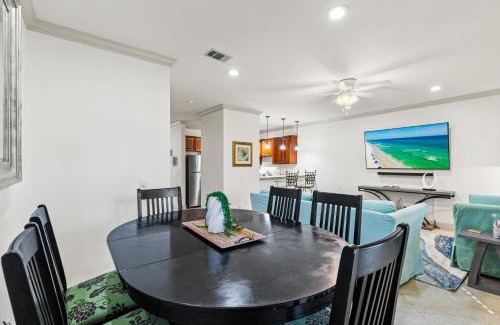 Gulf Place House | Three Pools, Steps to Beach, Dining and Shopping!