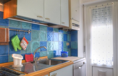 Alassio Apartment | Three-room air conditioning sleeps 6 100 meters from the sea 3rd floor lift