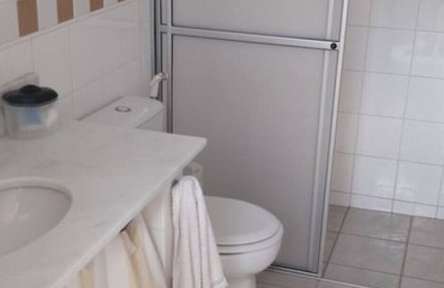 Itapoa House | Three rooms house. All rooms with A. Cond. 50 m from de beach.