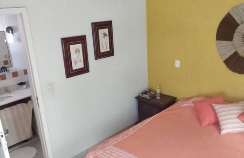 Itapoa House | Three rooms house. All rooms with A. Cond. 50 m from de beach.