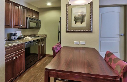 Albuquerque House | Three Spacious Units, Pool, Kitchenette, Shuttle, Breakfast