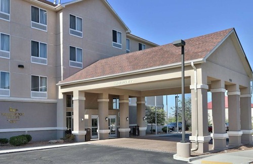 Albuquerque House | Three Spacious Units, Pool, Kitchenette, Shuttle, Breakfast