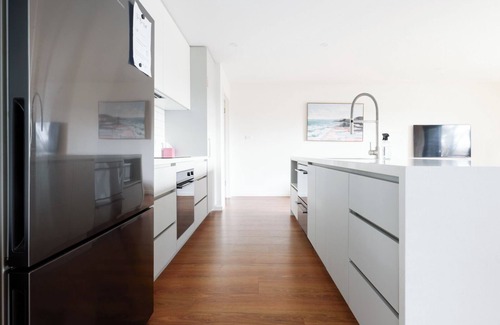 Launceston CBD House | Three-Story Haven River Views & Near Gorge