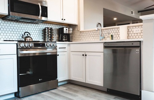 Jonesville Apartment | Three Trails Downtown Elkin, 3 Bedroom, Ground Floor