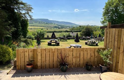 Thropton Hotel | Three Wheat Heads