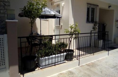 Anatolikos Sinikismos Apartment | THSTUDIOS Its the best