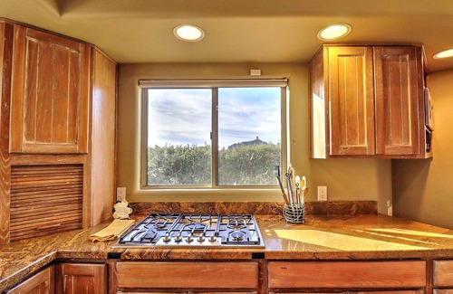 West Sedona Villa | Thunder Mountain Villa Panoramic Mountain Views w/Hot Tubn