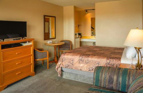 North Cowichan Hotel | Thunderbird Motor Inn