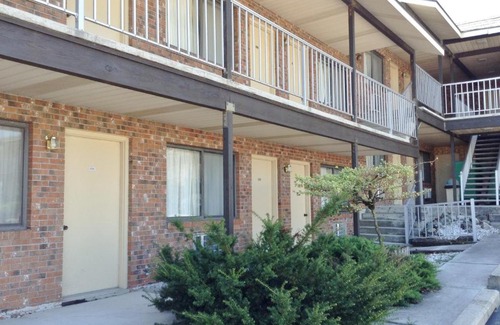 St Ignace Hotel | Thunderbird Motor Inn