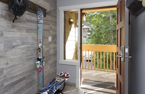 Blackcomb House | Thunderputt - a Whistler townhouse, 3 minutes from the Blackcomb Gondola