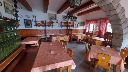 Bovec Hostel | Tičarjev Dom at Vrsic pass