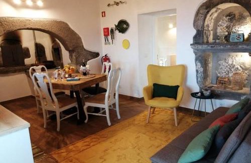 Angra do Heroismo House | Ti Chôa - Casa do Biscoitinho