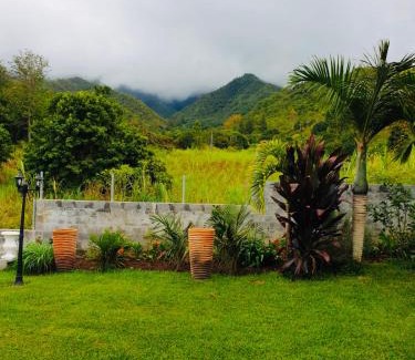 La Riviere Saint-Louis House | TI KAZ GOL LES HAUTS