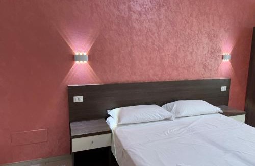 Universita House | Tiburtina Hotel Holiday