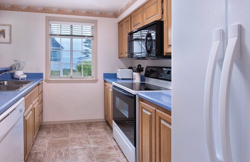 Agate Beach Resort | Tide pools, wide sandy beaches, whale watching!