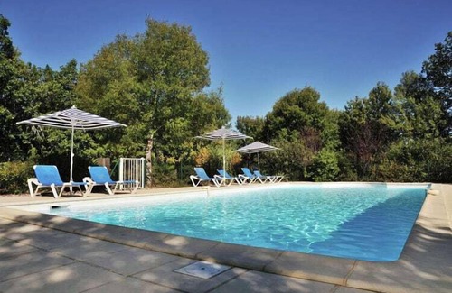 Souillac Ski Chalet | Tidy chalet in the woods of the beautiful Dordogne