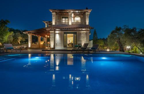 Tsilivi Villa | Tierra Verde, Luxury Retreat with 3 Acres Lush Garden