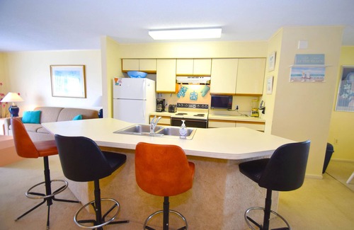 Midtown Ocean City Condo | Tiffanie by the Sea 319D-Oceanside 55th St, W/D, AC