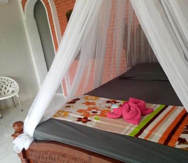 Bukit Lawang House | Tiga dara guest house jungle trekking